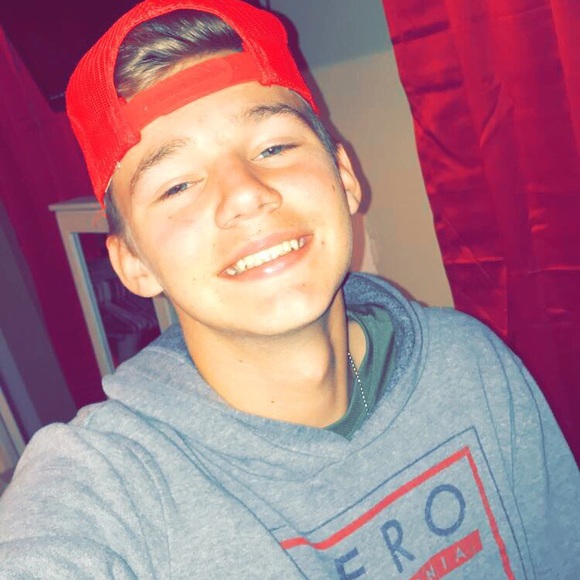 Meet your Posher, Hunter - Picture 1 of 1